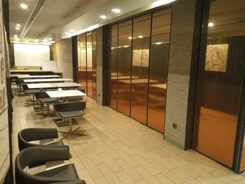 진장 인 셀렉트 칭다오 헤난 로드 레일웨이 스테이션 외부 사진